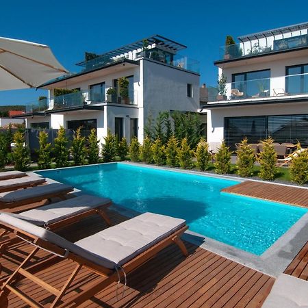 Skyline Resort Balatonalmadi Bagian luar foto