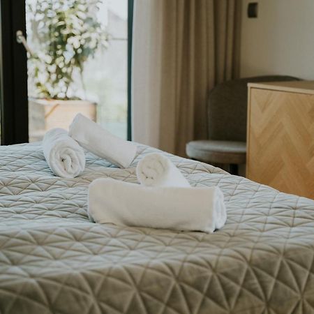 Skyline Resort Balatonalmadi Bagian luar foto