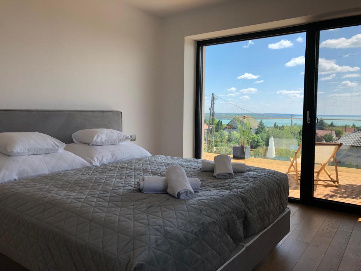 Skyline Resort Balatonalmadi Bagian luar foto