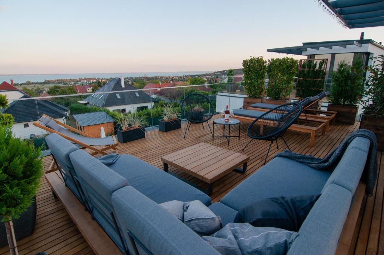 Skyline Resort Balatonalmadi Bagian luar foto