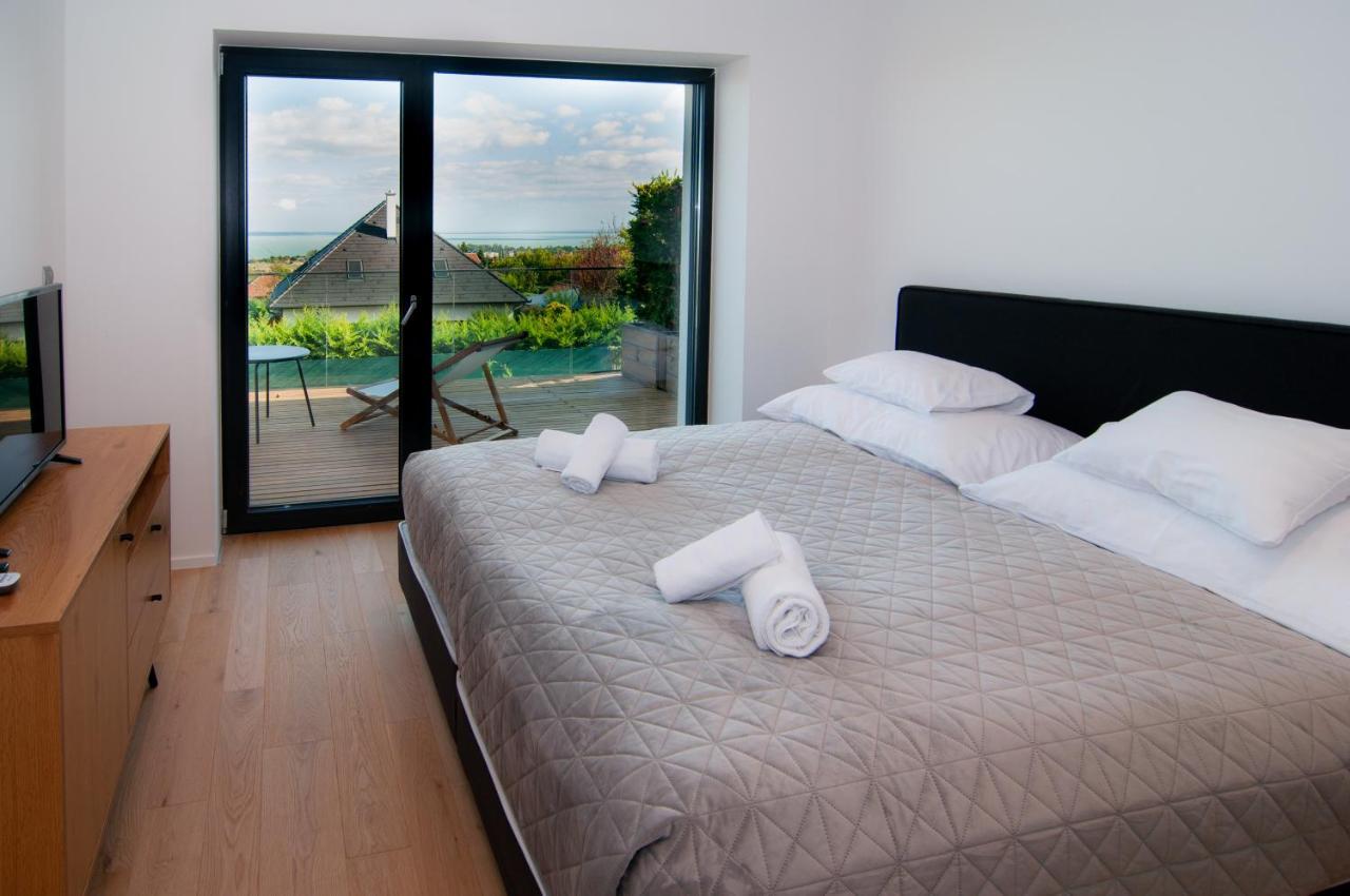 Skyline Resort Balatonalmadi Bagian luar foto