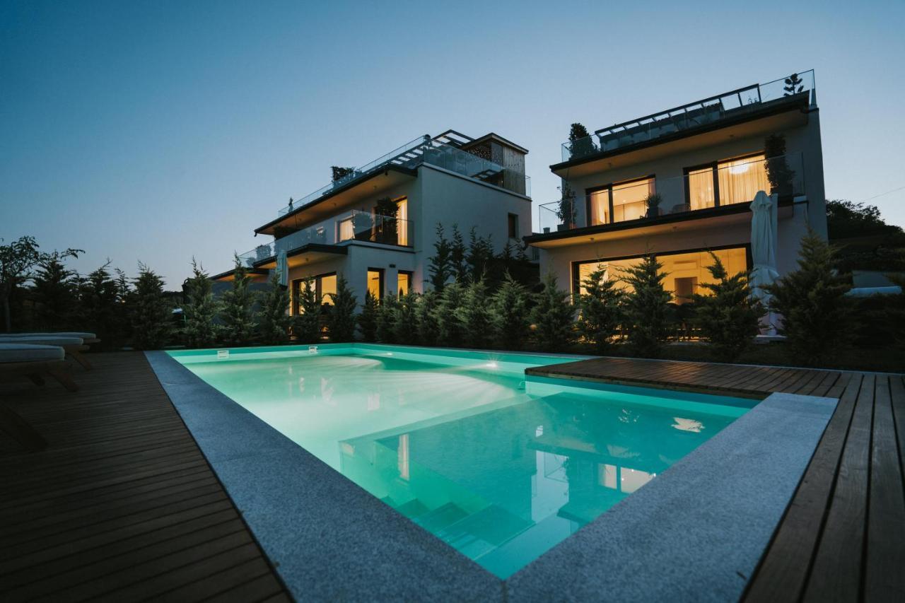 Skyline Resort Balatonalmadi Bagian luar foto